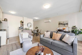 Central 1BR Southbank Apartment
